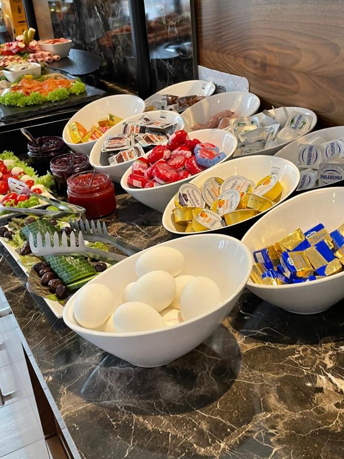 B&S Hotel Weißenhorn Екстериор снимка