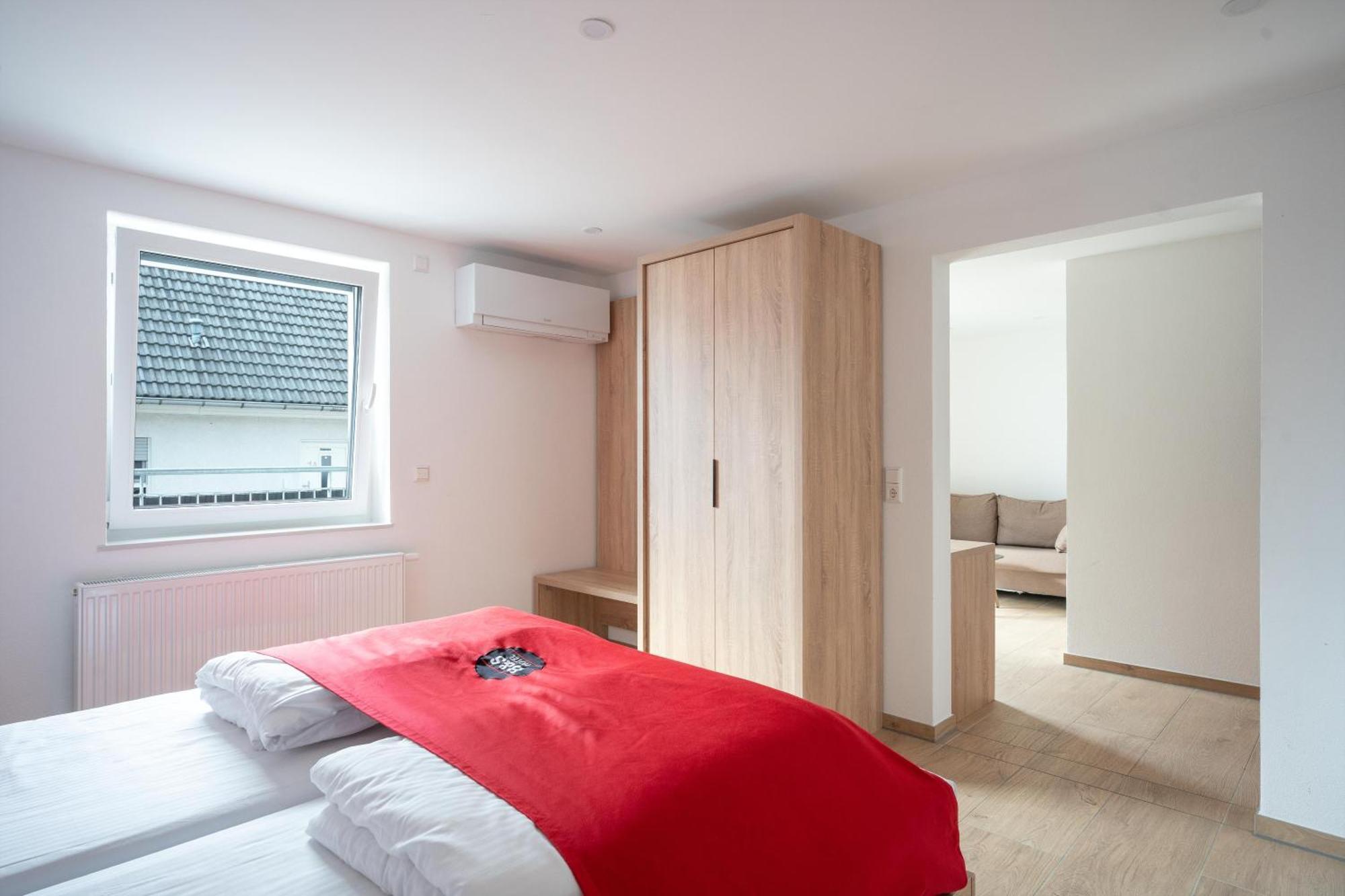 B&S Hotel Weißenhorn Екстериор снимка