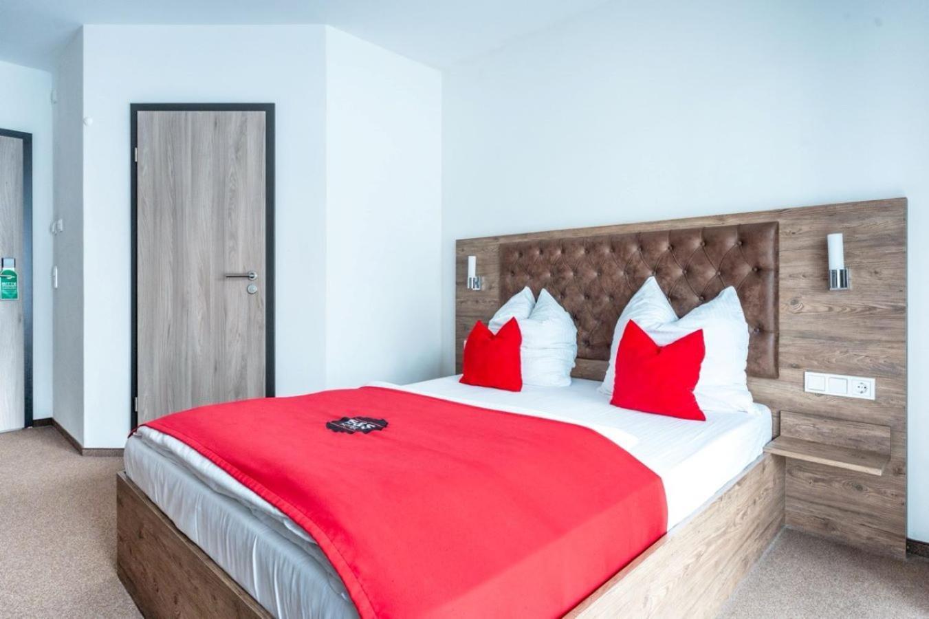 B&S Hotel Weißenhorn Екстериор снимка