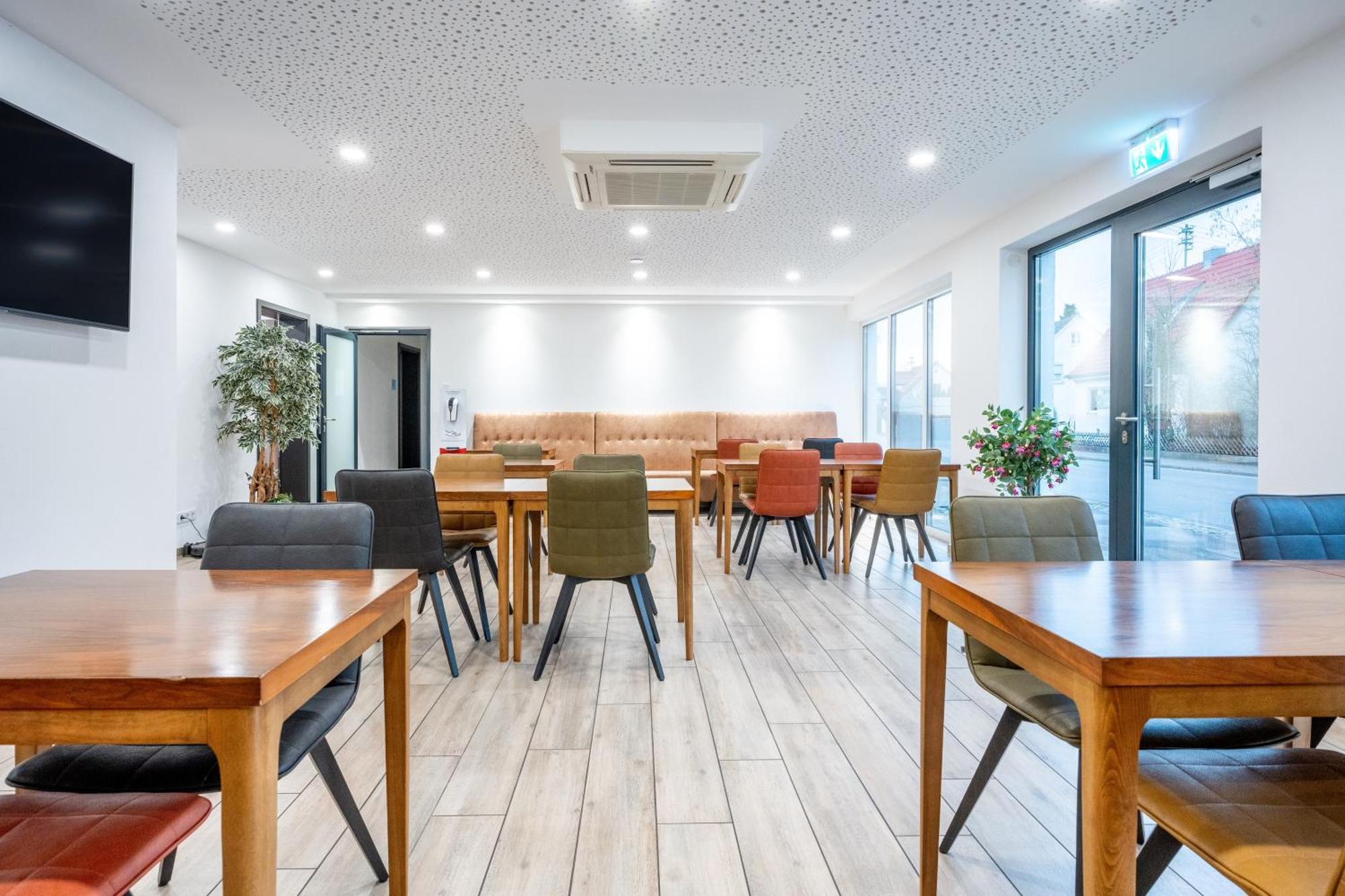 B&S Hotel Weißenhorn Екстериор снимка